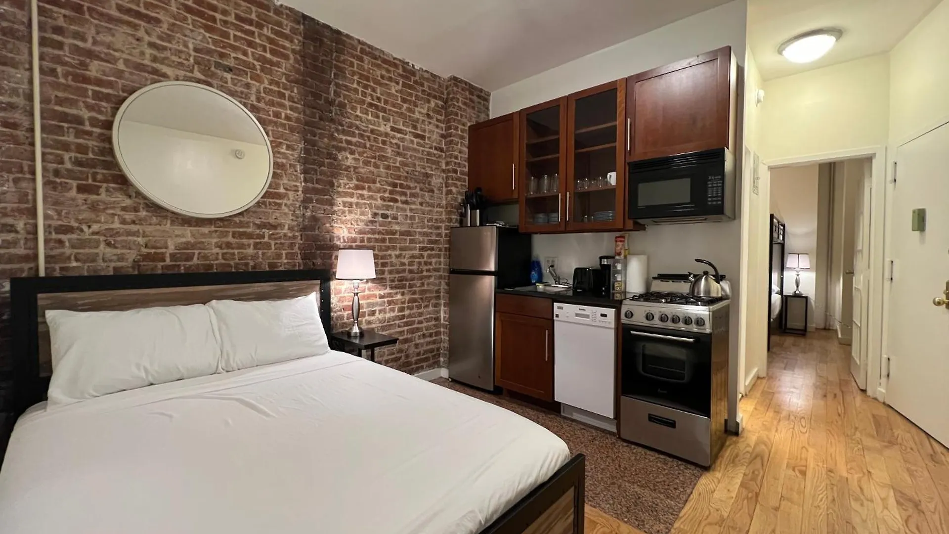The Manhattan Midtown location